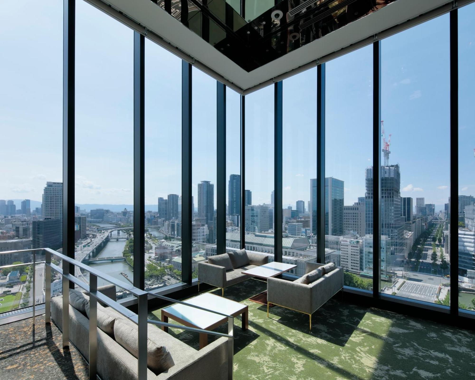 Candeo Hotels Osaka The Tower Екстер'єр фото Sky Lounge
