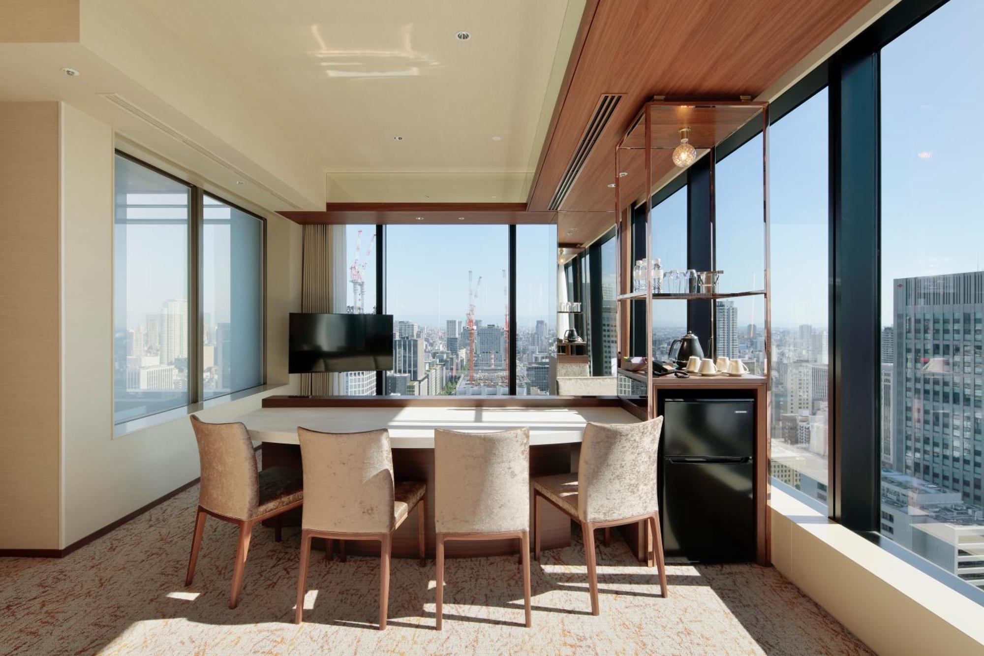 Candeo Hotels Osaka The Tower Екстер'єр фото A typical suite at the hotel